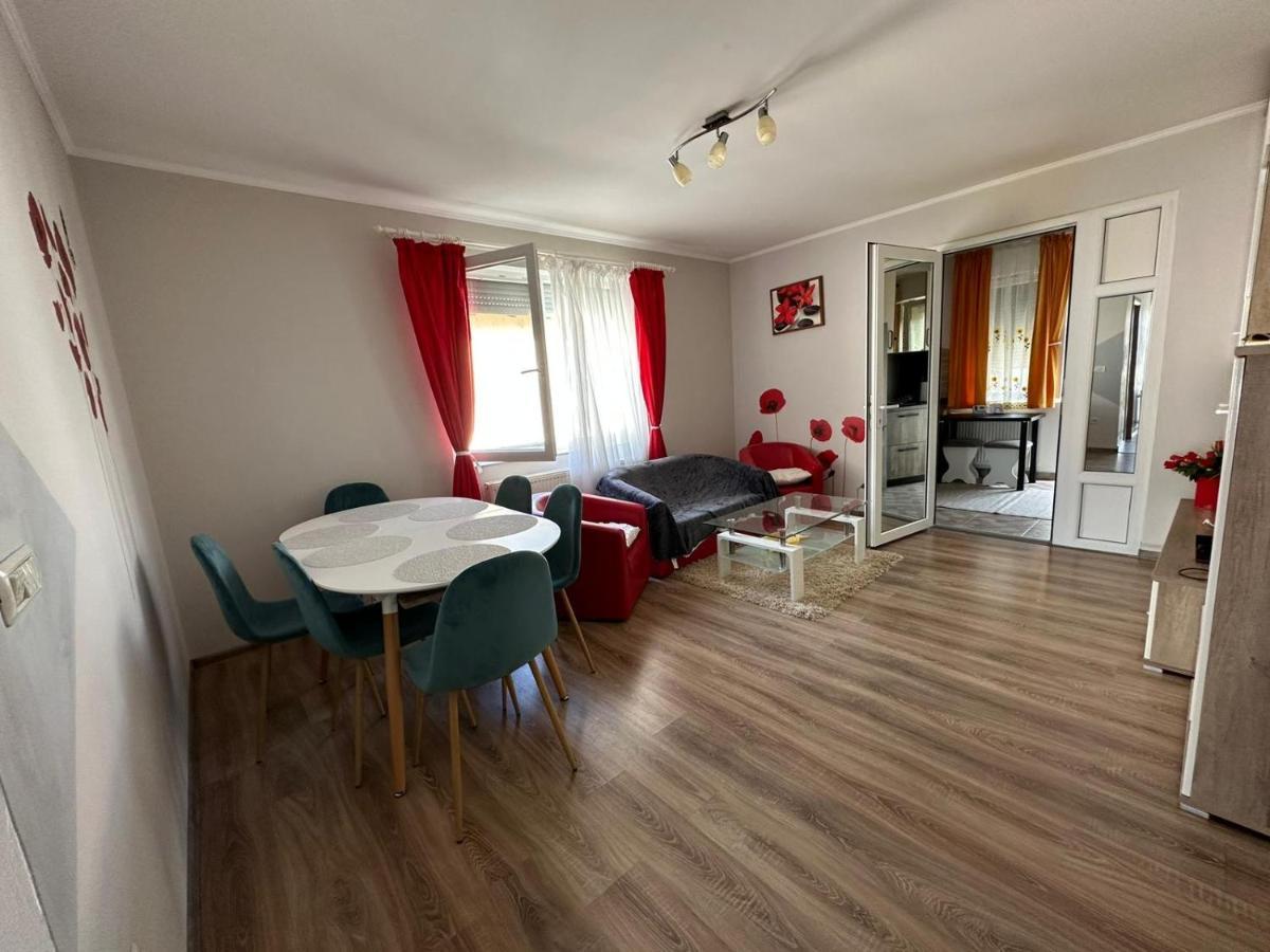 “Home Sweet Home” Sîntandrei Extérieur photo